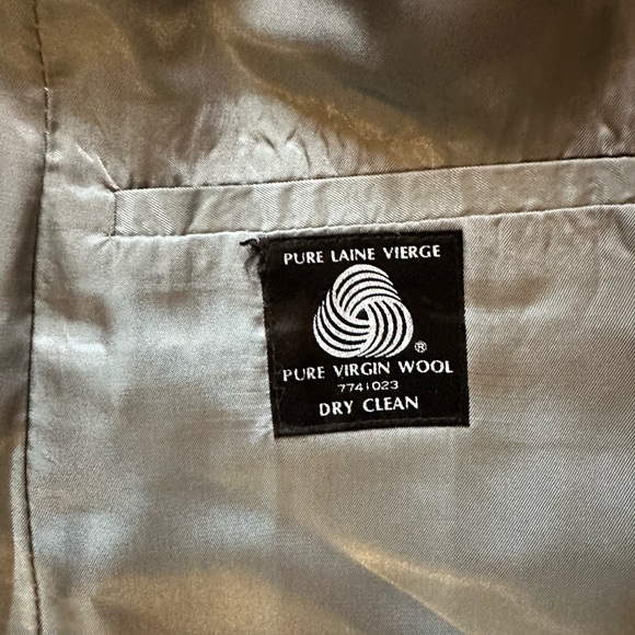 Vintage YSL Blazer - Picture 6 of 7